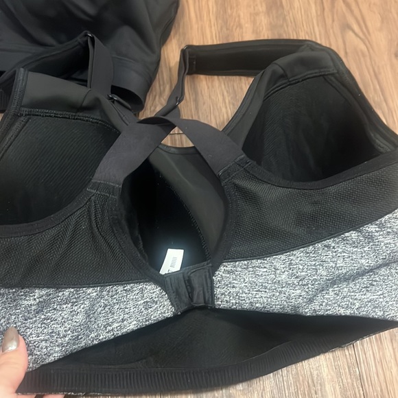BUNDLE Victoria Secret Sports bras incredible 34ddd - Picture 2 of 5